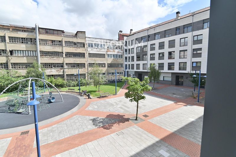 Foto cf176821-8ff1-449e-ba75-edec138b90eb. Pis amb calefacció aparcament a Iralabarri Bilbao