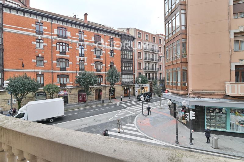Foto d1fbb073-bf4a-4643-a2b8-f324a5df843f. Pis amb calefacció a Zabalburu Bilbao