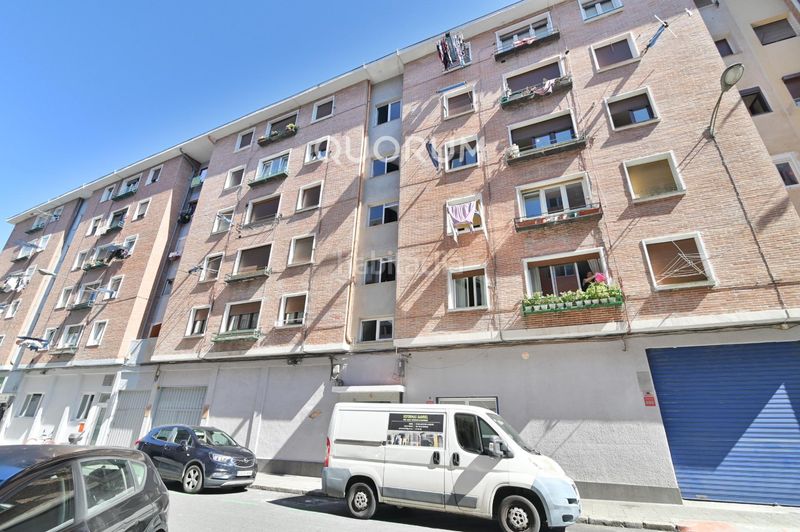 Foto f43d256e-8bab-4aeb-88e7-f6fc4ddef78f. Pis amb calefacció a San Adrián Bilbao