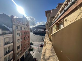Rent Flat  Calle calle licenciado poza. Vivienda junto a san mames de 3 hab para temporada