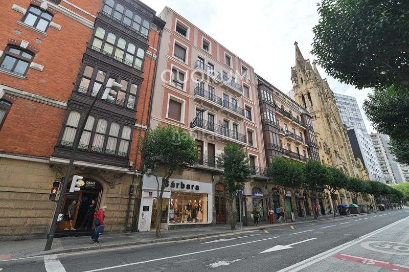 Foto 0ad2b437-6d20-4711-a9c3-f46e2d1021b4. Pis amb calefacció a Zabalburu Bilbao