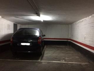 Parking coche en Kalero-Basozelai. Garaje a un precio increible. zona centro