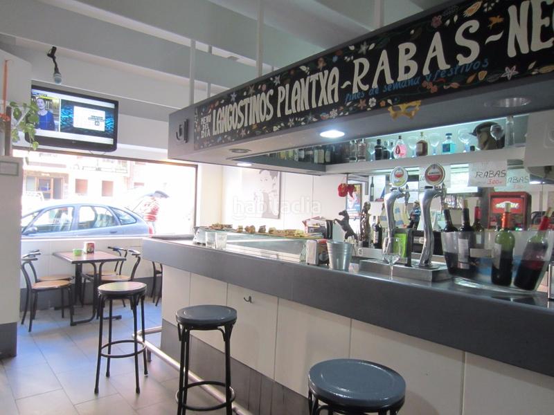 Foto afaad1fa-f1ca-49b0-aadc-f37e932f4026. Local comercial venta de cafetería y restaurante junto al metro en Basauri