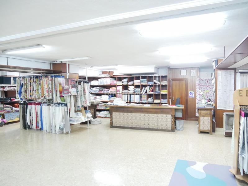 Foto 70b2a45d-176b-47ab-99df-4bb0e5f4b922. Alquiler local comercial local amplio en pleno centro en Basauri