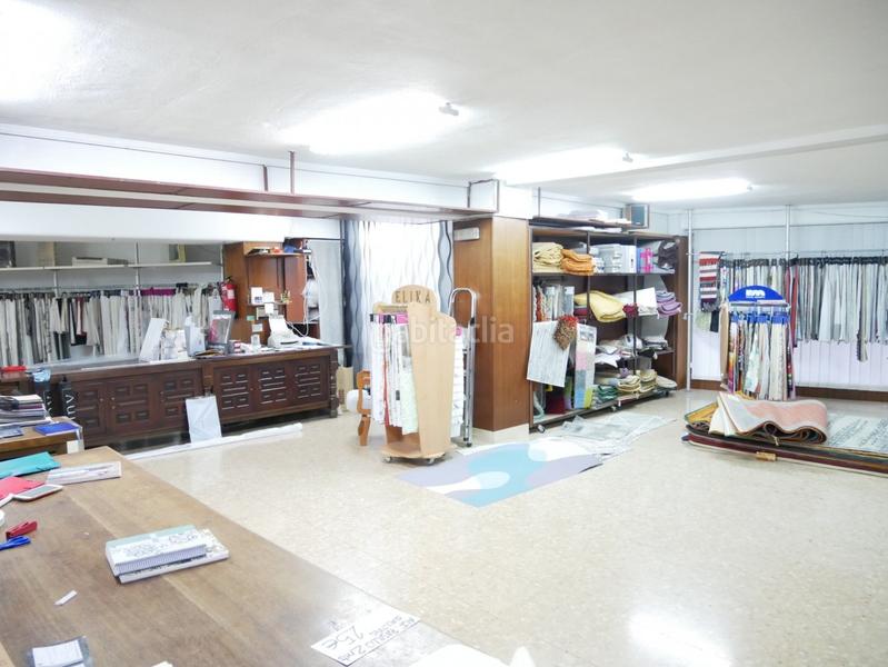 Foto b34f4eaa-b3eb-4457-afe2-eac457706cdf. Alquiler local comercial local amplio en pleno centro en Basauri