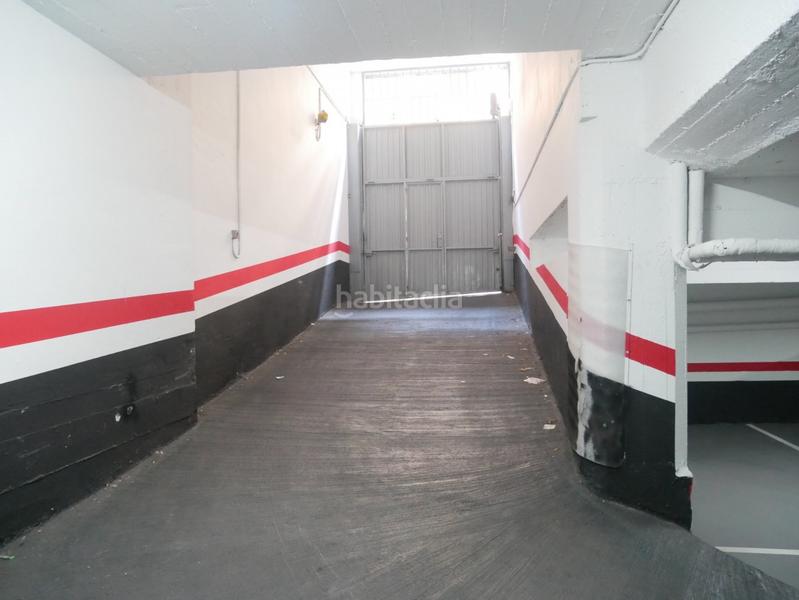 Foto d7d21e94-0a00-4d5c-b43a-4a9a4028453a. Aparcament cotxe a Centro-Ariz-Uribarri Basauri