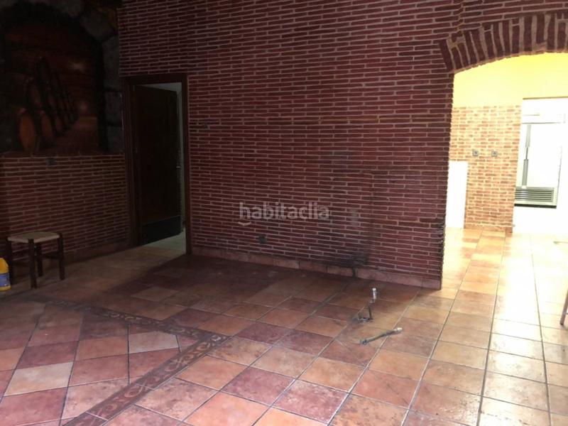 Foto cf9010f8-590d-46c3-9a77-8b2a83baa518. Rent business premise in Urbi Basauri