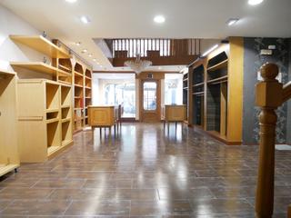 Lloguer Local Comercial a Centro-Ariz-Uribarri. Local en la mejor zona comercial de basauri, en zona peatonal.