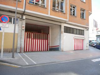 Parking voiture à Centro-Ariz-Uribarri. Parcela de garaje en el centro de basauri