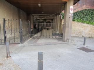 Aparcament cotxe a Centro-Ariz-Uribarri. Parcela de garaje en zona estación
