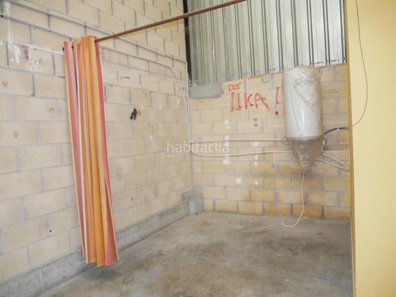 Foto 1491a060-669d-4077-bf06-c805af596598. Bâtiment à usage industriel dans San Miguel Basauri