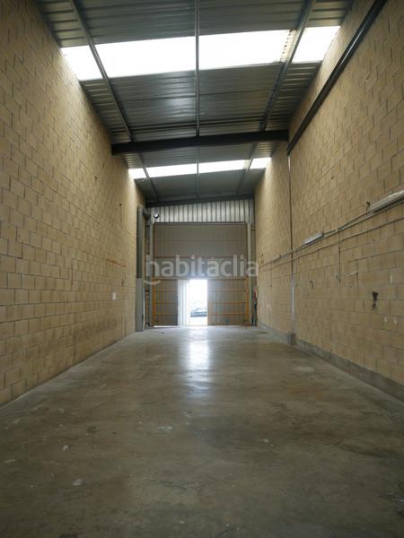 Foto 4a67c544-84e7-4afd-9a9e-72d0a6ca5bc6. Bâtiment à usage industriel dans San Miguel Basauri