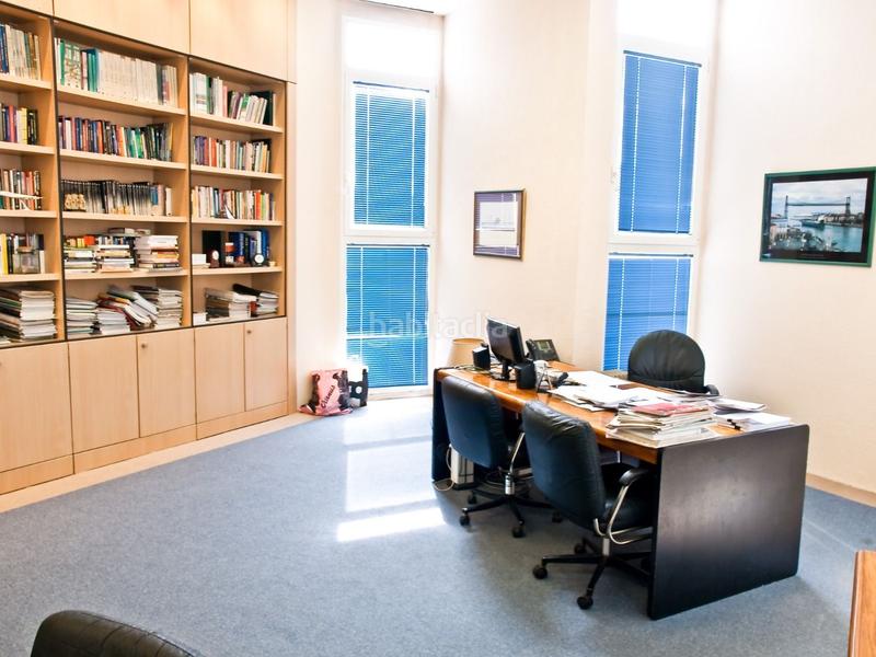 Foto f4793bf8-18f8-468e-bd0e-7f18faf2bf26. Location bâtiment à usage industriel dans Pozokoetxe Basauri