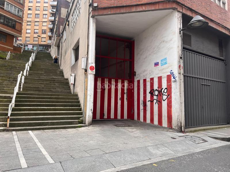 Foto 02f2a0db-c404-4c71-82fb-675d6f7ac492. Parking voiture dans Kalero-Basozelai Basauri