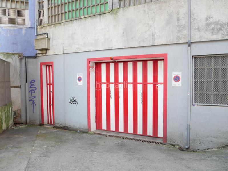 Foto 76242c0b-3bac-4c97-adc5-7d6e373acdc6. Parking coche parcela de garaje a buen precio en zona Urbi en Basauri