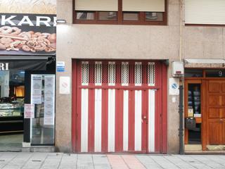 Aparcament cotxe a Centro-Ariz-Uribarri. Parcela de garaje en el centro de basauri