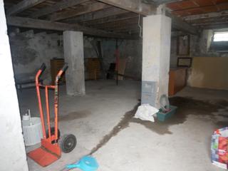 Local commercial à Kalero-Basozelai. Local semi sótano de 64m en zona matadero