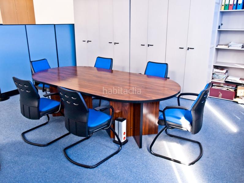 Foto a4fd5741-2b8b-44f3-8316-b9bf84aafc02. Oficina  en edificio de negocios acondicionada en buen estado en zona urbi en Basauri