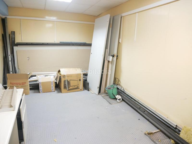 Foto a63bc50c-0819-4b9d-b4ba-f715c7370b64. Alquiler oficina  en edificio de negocios acondicionada en buen estado en zona urbi en Basauri