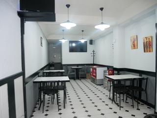Local Comercial a Ugao - Miraballes. Bar en funcionamiento ubicado en el centro de ugaomiraballes