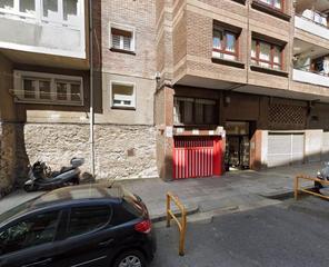 Aparcament cotxe a Centro-Ariz-Uribarri. Parcela de garaje amplia en zona ariz