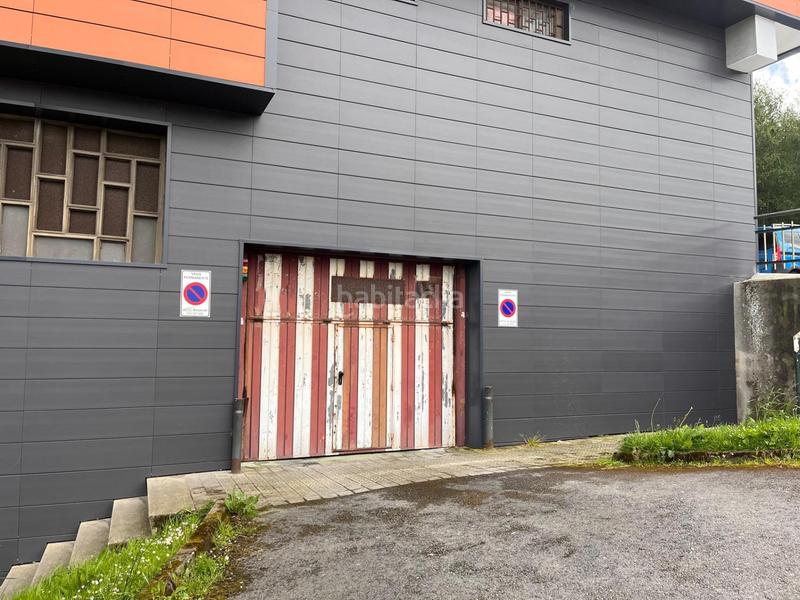 Foto 6f4755f5-c3a9-464f-8873-8eb12276a2b4. Aparcament cotxe a San Miguel Basauri