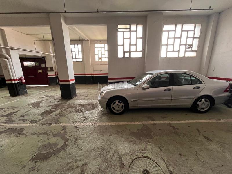 Foto 80fb369b-8e5d-471a-b09f-7ea8686cfd08. Aparcament cotxe a San Miguel Basauri