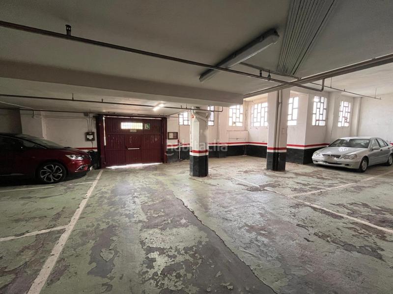 Foto f49ee468-26bc-41e0-8dee-cd3b43a27adb. Aparcament cotxe a San Miguel Basauri