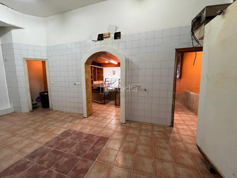 Foto 47c3bfc1-1d56-4c4d-bd75-eae8e5c4ab1c. Alquiler local comercial local muy comercial acondicionado como panadería en zona ayuntamiento. en Basauri