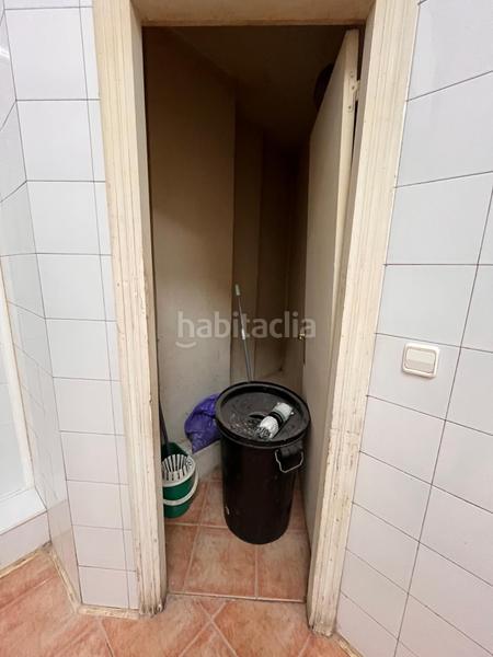 Foto 70626c1b-bb55-4ecf-83be-1c335e16c39b. Alquiler local comercial local muy comercial acondicionado como panadería en zona ayuntamiento. en Basauri