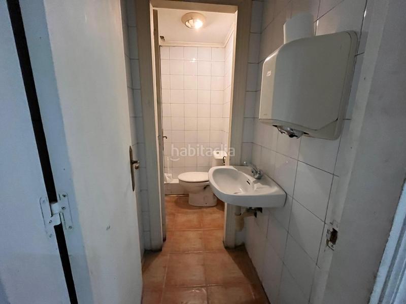 Foto 892ace5f-9f84-40fd-be57-a7555998ed05. Alquiler local comercial local muy comercial acondicionado como panadería en zona ayuntamiento. en Basauri