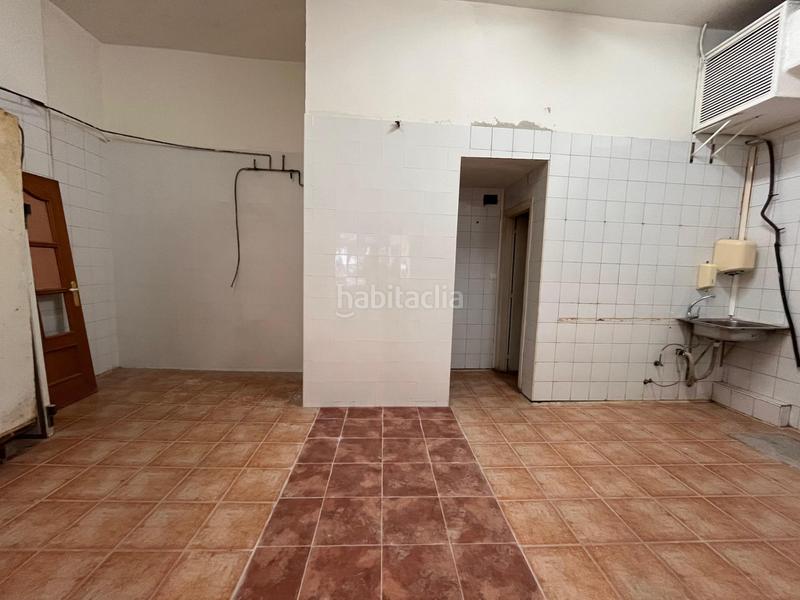 Foto 671e4f2b-3525-44bb-b368-2be3adf0a692. Lloguer local comercial a Kalero-Basozelai Basauri