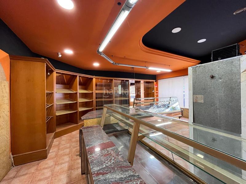 Foto a52b71c4-8e8f-48e1-9531-10fb196eb325. Lloguer local comercial a Kalero-Basozelai Basauri