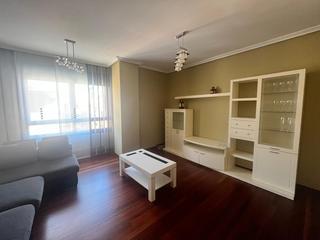 Miete Etagenwohnung in Centro-Ariz-Uribarri. Piso seminuevo de tres dormitorios y dos baños con terraza ascen