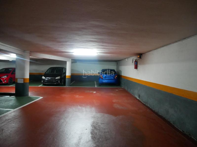 Foto c8c24e02-d34d-4a85-8e17-238c373430bd. Autoparkplatz in Centro-Ariz-Uribarri Basauri