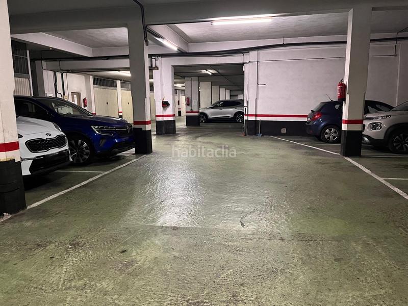 Foto 002dfb10-fda2-4b48-8e77-3cdcfdbb7d87. Autoparkplatz in Kalero-Basozelai Basauri