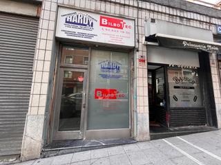 Affitto Locale commerciale in Centro-Ariz-Uribarri. Coqueto local comercial en alquiler en zona centro