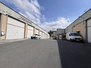 Nau industrial a San Miguel. Pabellón acondicionado con luz, agua. oficina, baño y vestuario