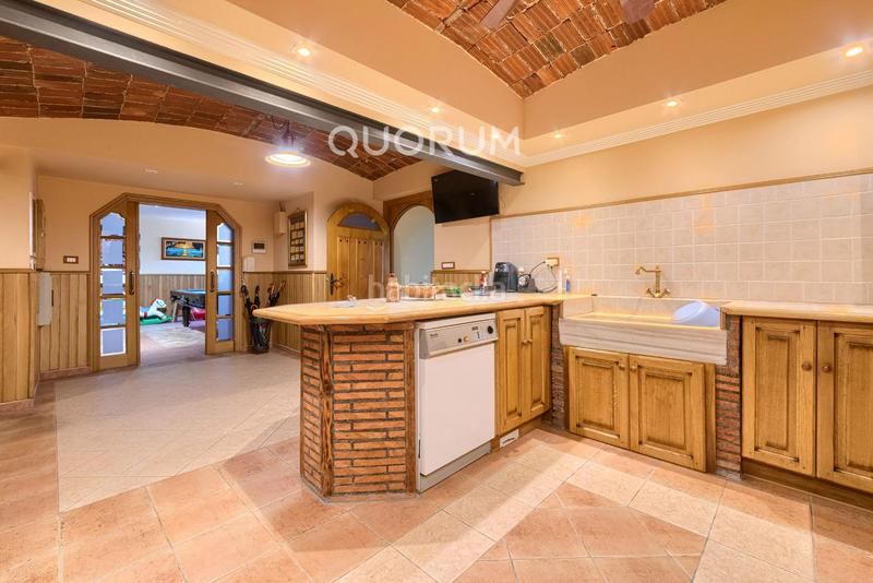 Foto 0c260683-11ec-449c-bfb3-55a338f355b1. Casa a schiera con riscaldamento parcheggio in Kalero-Basozelai Basauri