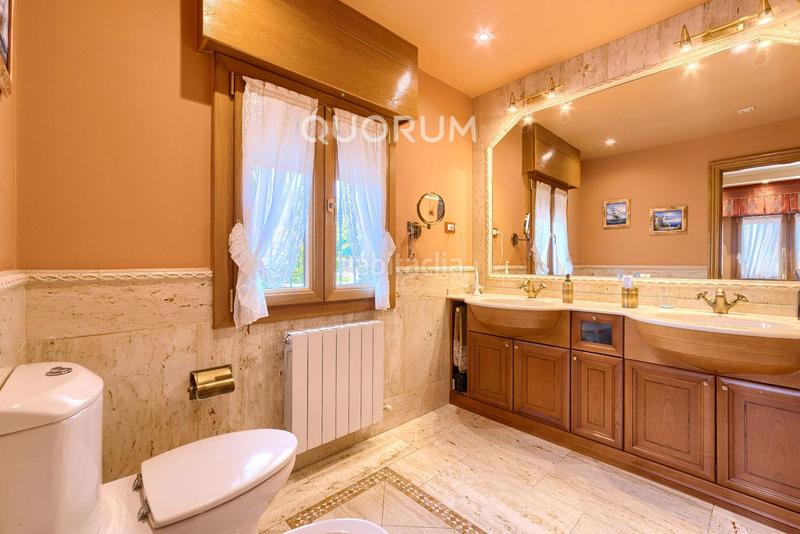 Foto 1f2c877e-5e9f-4f3c-a790-0ee67cf74748. Casa a schiera con riscaldamento parcheggio in Kalero-Basozelai Basauri