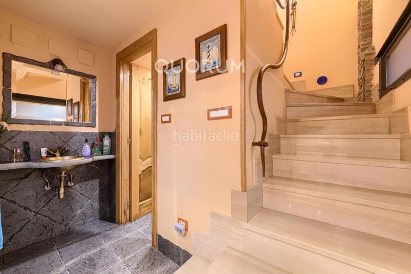 Foto 45971888-71f6-4015-8ffe-c6b62070964c. Casa a schiera con riscaldamento parcheggio in Kalero-Basozelai Basauri