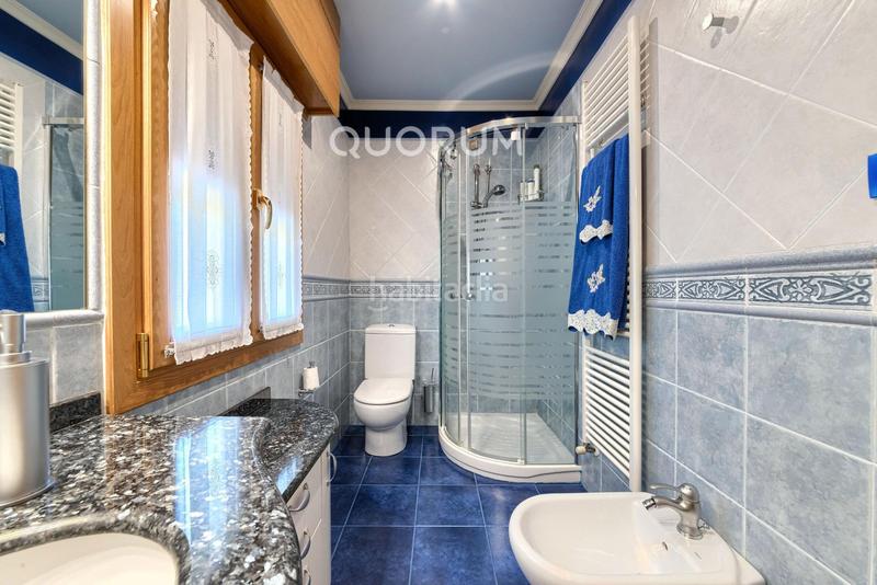 Foto 48a11c1a-df8c-4b89-9866-36c685fc5ba3. Casa a schiera con riscaldamento parcheggio in Kalero-Basozelai Basauri