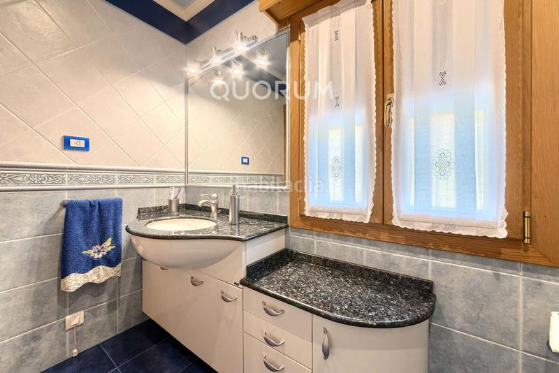 Foto 52b4e303-3b00-46ed-ad63-fec5f45a8100. Casa a schiera con riscaldamento parcheggio in Kalero-Basozelai Basauri