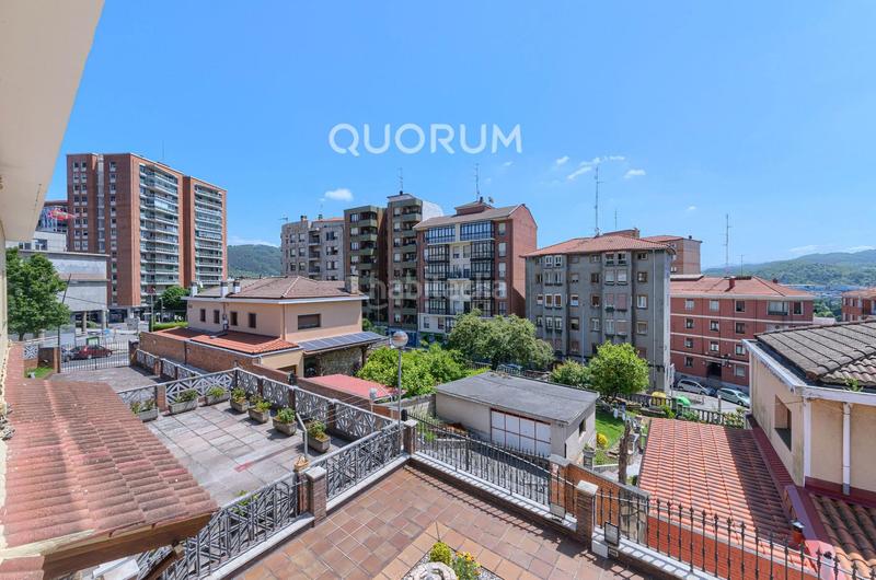 Foto 9cb5a62e-63d3-4bb8-80fa-3d719f2b8d74. Casa a schiera con riscaldamento parcheggio in Kalero-Basozelai Basauri