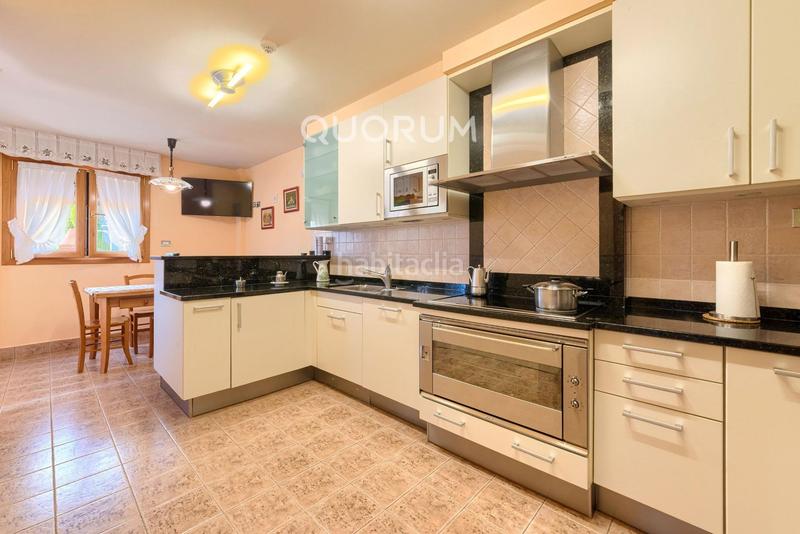 Foto c9630e9d-9707-4e3d-997d-550dee3177a8. Casa a schiera con riscaldamento parcheggio in Kalero-Basozelai Basauri