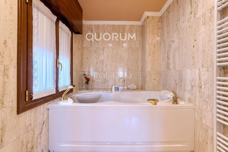 Foto effc0227-0d17-4d57-8f6d-25a60b655815. Casa a schiera con riscaldamento parcheggio in Kalero-Basozelai Basauri