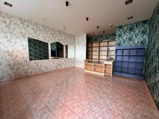 Lloguer Local Comercial a Centro-Ariz-Uribarri. Local comercial en perfecto estado en zona muy comercial y acces