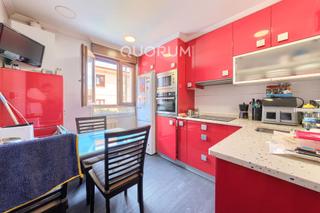 Appartamento en Kalero-Basozelai. Precioso piso para entrar a vivir de 3 dormitorios con cgas natu