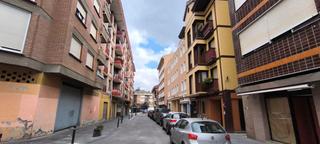 Appartement à Ugao - Miraballes. Se vende piso de 2 habitaciones, alcoba y balcón en ugao mirabal