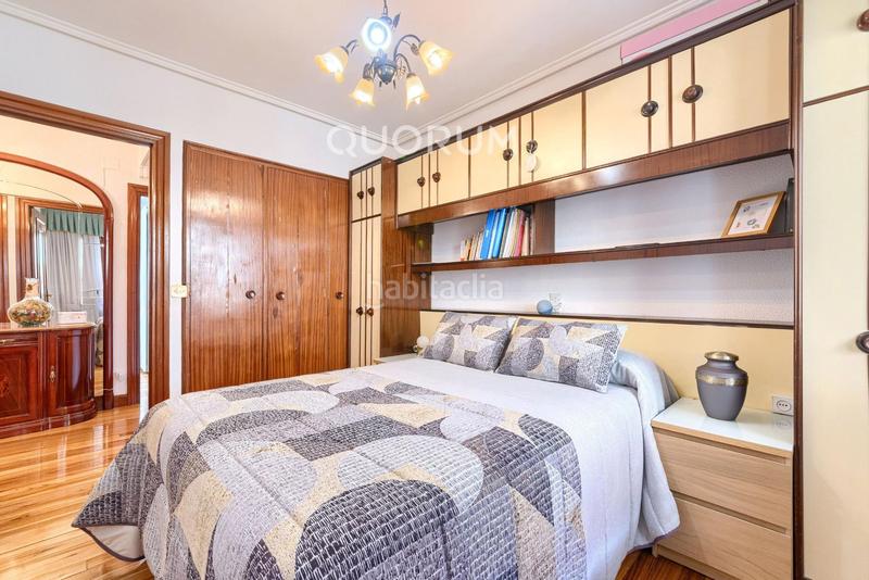 Foto 662392d0-20fe-4a3d-88ad-39b406834876. Piso  para entrar a vivir de 3 dormitorios con dos balcones con parcela de garaje opcional en zona basozelai en Basauri